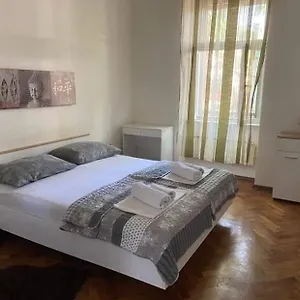 Alex , Fiume Croazia